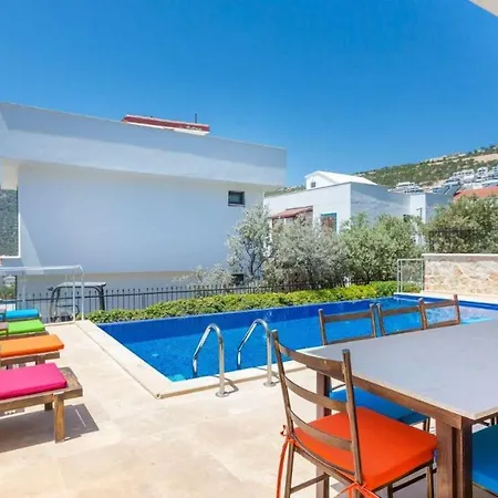In Sleeps 8 Includes Swimming Pool Air Con And Wifi 5 ヴィラ *