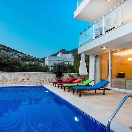 In Sleeps 8 Includes Swimming Pool Air Con And Wifi 5 ヴィラ