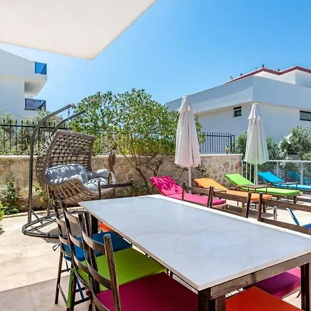 In Sleeps 8 Includes Swimming Pool Air Con And Wifi 5 ヴィラ カルカン