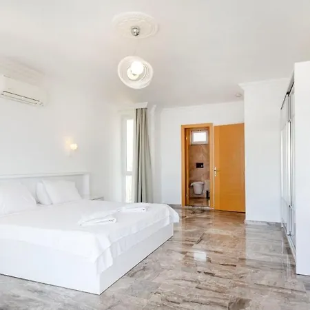 In Sleeps 8 Includes Swimming Pool Air Con And Wifi 5 ヴィラ